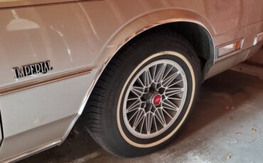 Chrysler-imperial-1981-silver-1