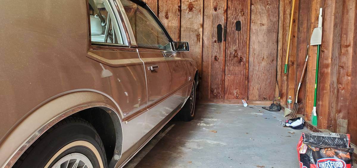 Chrysler-imperial-1981-silver-6