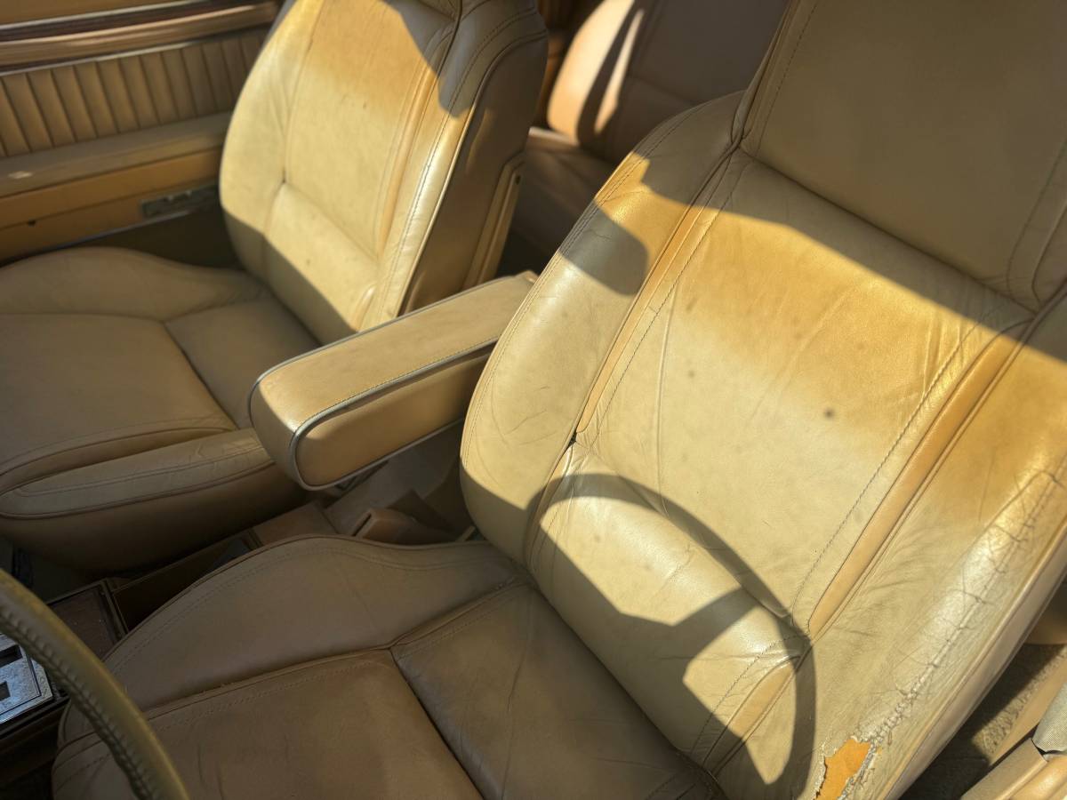Chrysler-lebaron-1982-3
