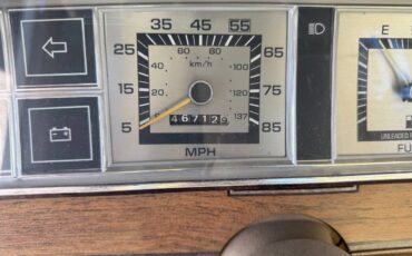 Chrysler-lebaron-1982-5