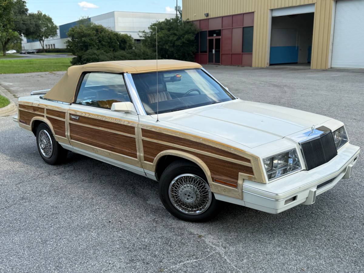 Chrysler-lebaron-1983-white-2