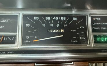 Chrysler-lebaron-1983-white-4