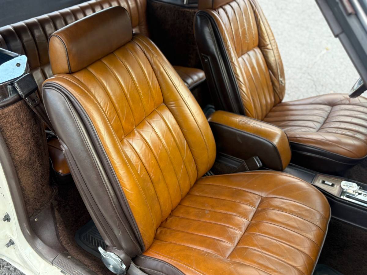 Chrysler-lebaron-1983-white-8