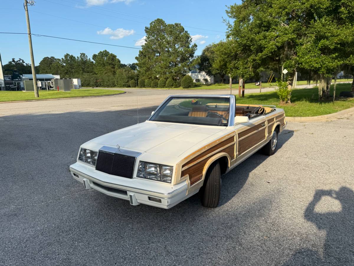 Chrysler-lebaron-1983-white