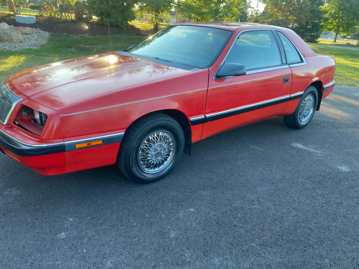 Chrysler-lebaron-1988-4