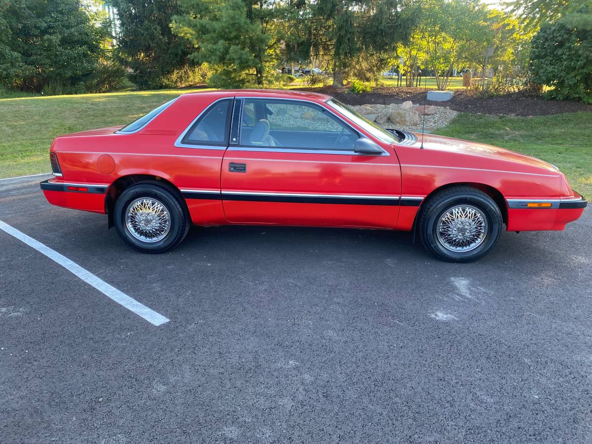 Chrysler-lebaron-1988-5