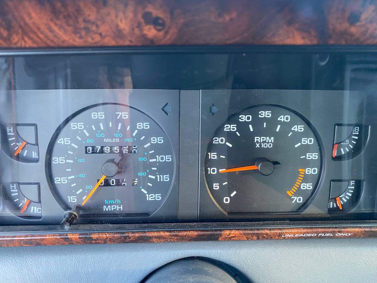 Chrysler-lebaron-1988-6