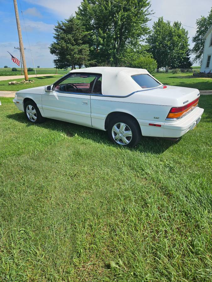 Chrysler-lebaron-1995-white-2