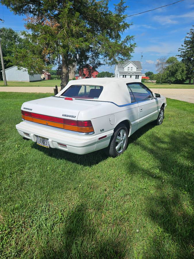 Chrysler-lebaron-1995-white-4