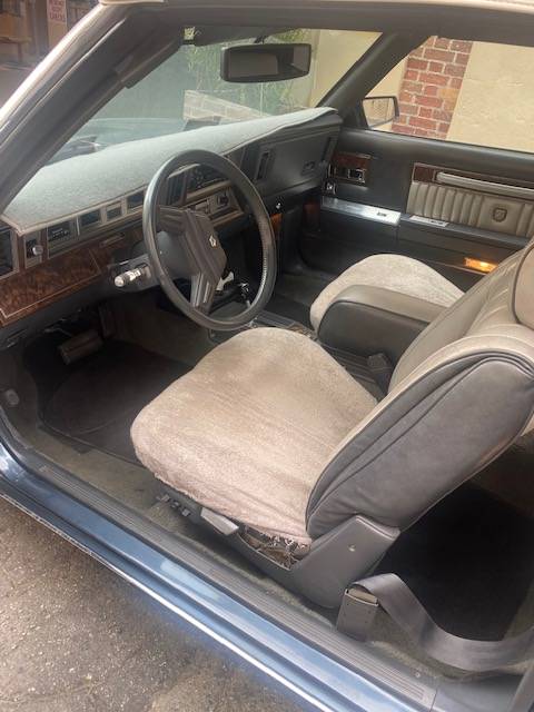Chrysler-lebaron-convertible-1986-blue-2