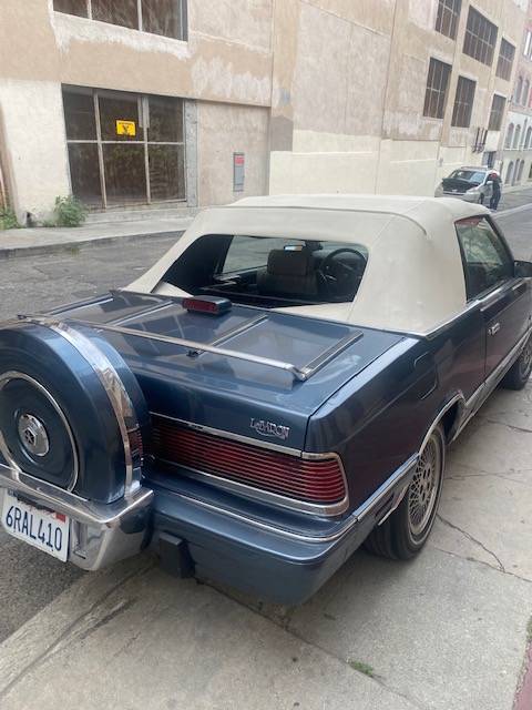 Chrysler-lebaron-convertible-1986-blue-5