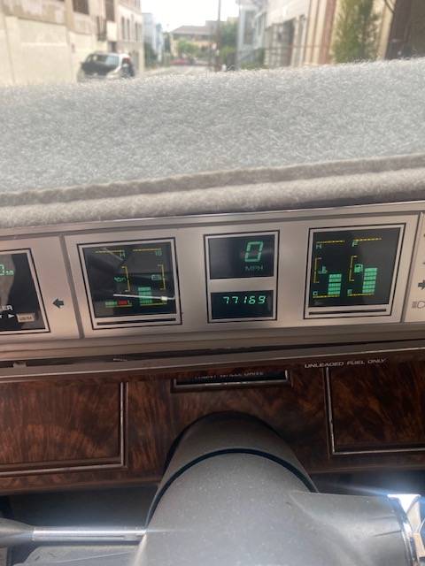 Chrysler-lebaron-convertible-1986-blue-9