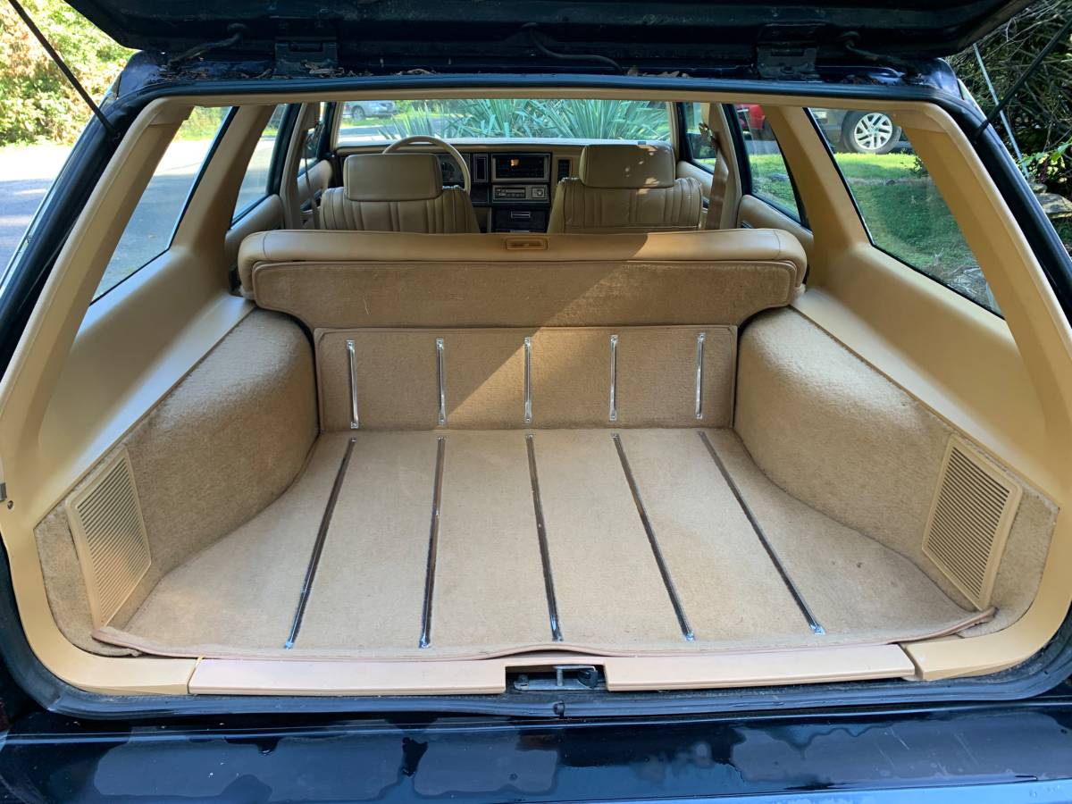Chrysler-lebaron-town-amp-country-1987-black-7