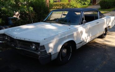 Chrysler-new-yorker-1967-3