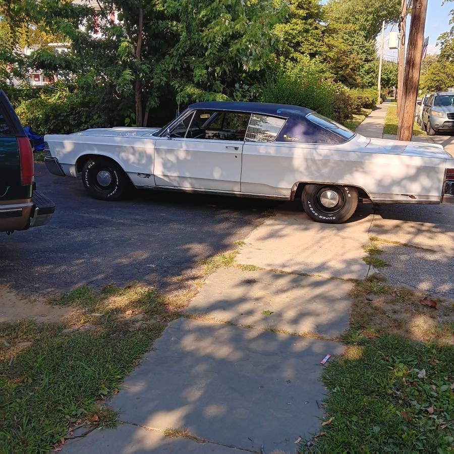 Chrysler-new-yorker-1967