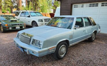 Chrysler-new-yorker-1985-16