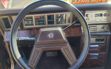 Chrysler-new-yorker-1985-3