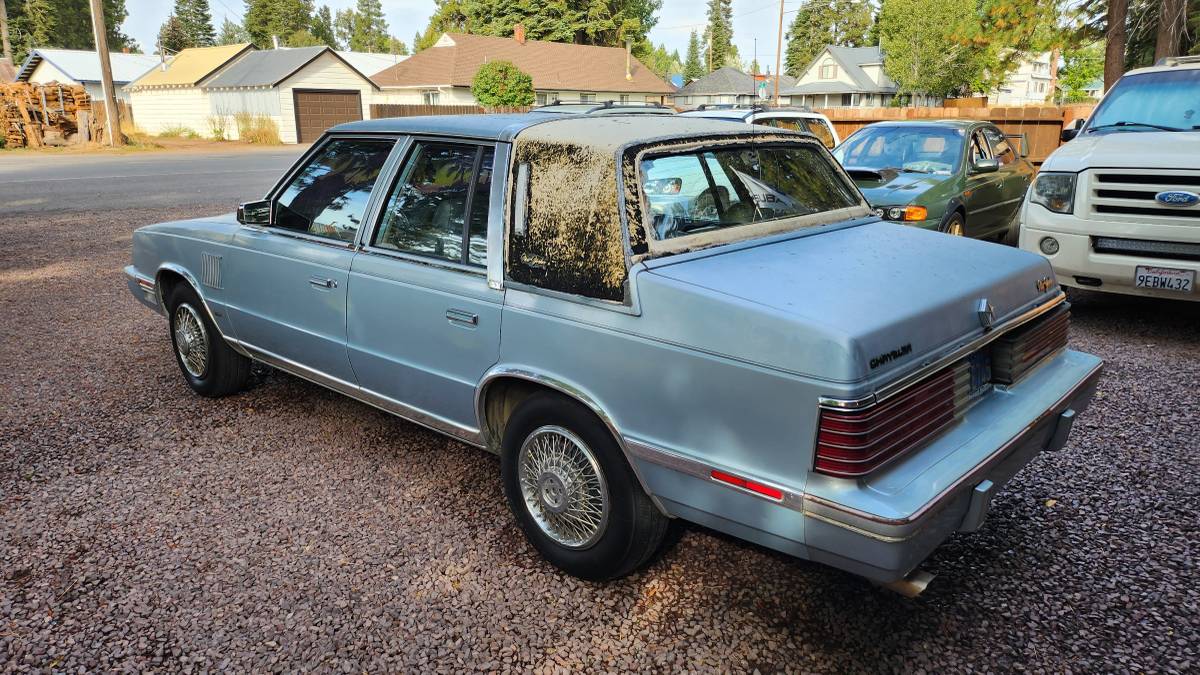 Chrysler-new-yorker-1985-4