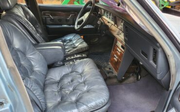 Chrysler-new-yorker-1985-6