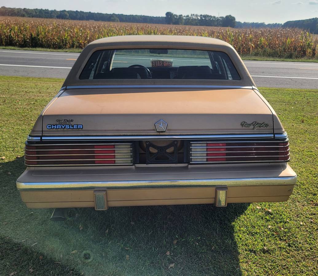 Chrysler-new-yorker-1985-7