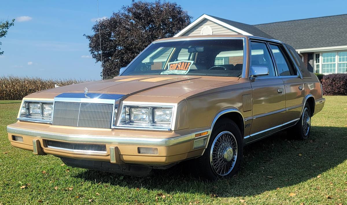 Chrysler-new-yorker-1985-9