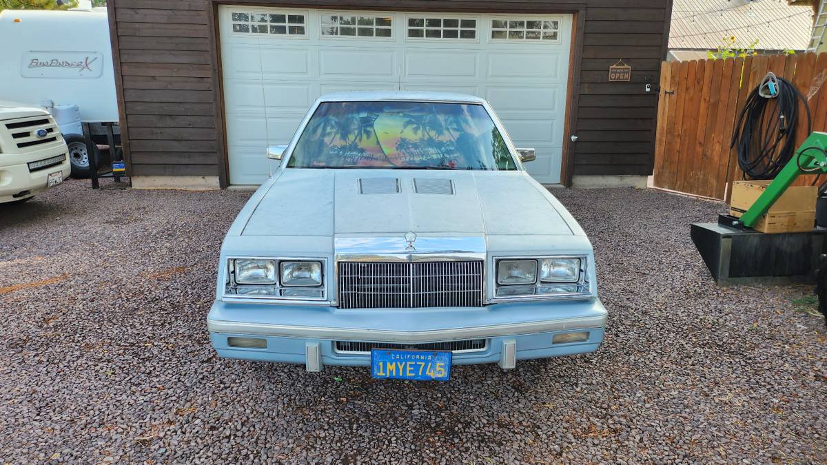 Chrysler-new-yorker-1985