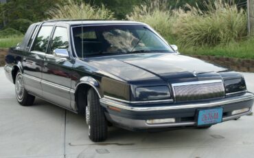 Chrysler-new-yorker-fifth-avenue-1993-blue-1