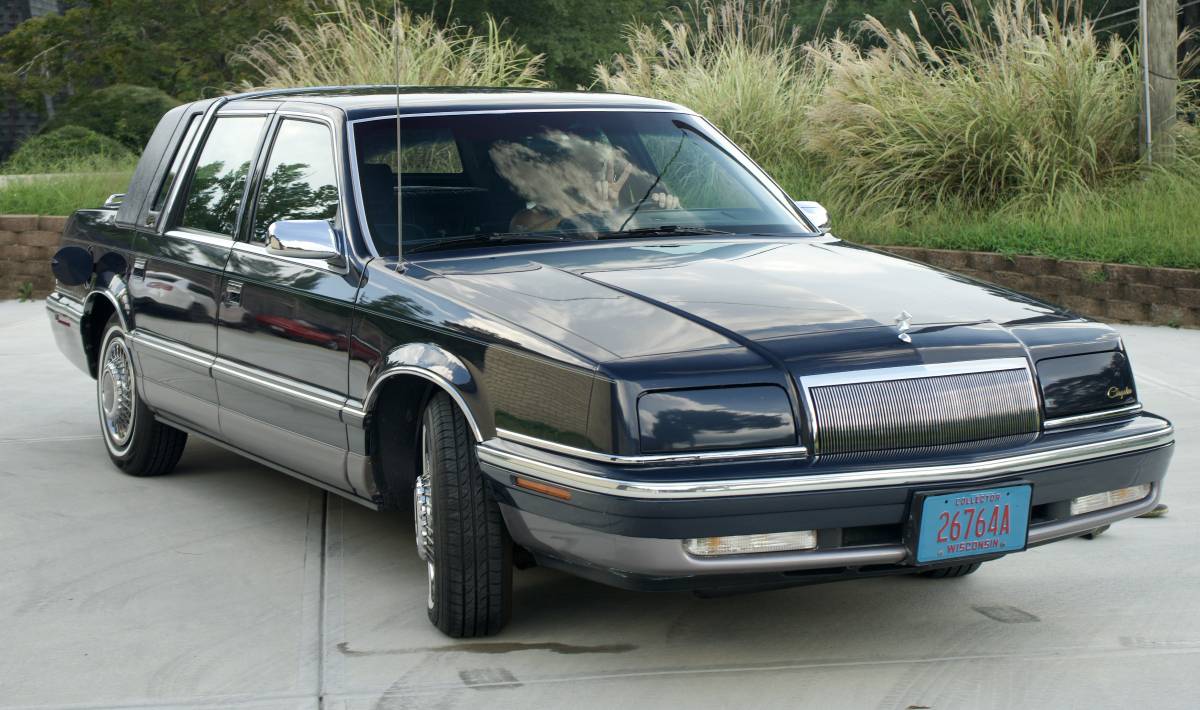 Chrysler-new-yorker-fifth-avenue-1993-blue-1