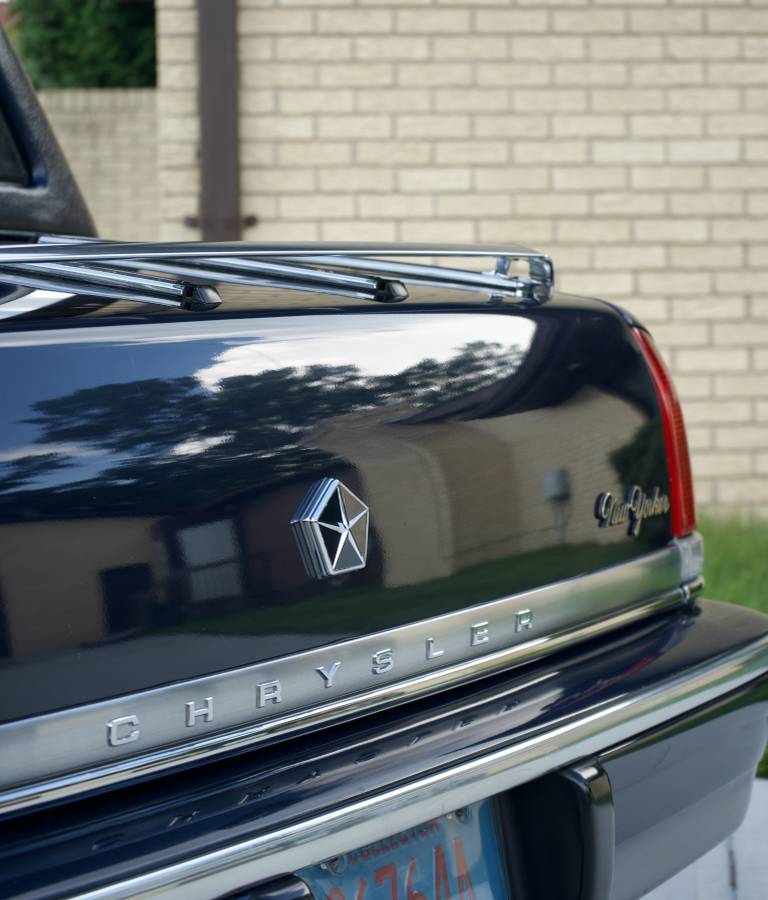 Chrysler-new-yorker-fifth-avenue-1993-blue-10