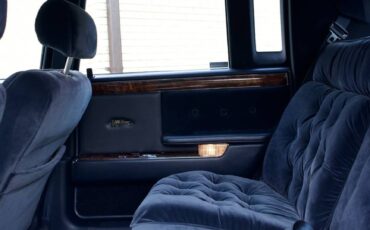 Chrysler-new-yorker-fifth-avenue-1993-blue-16