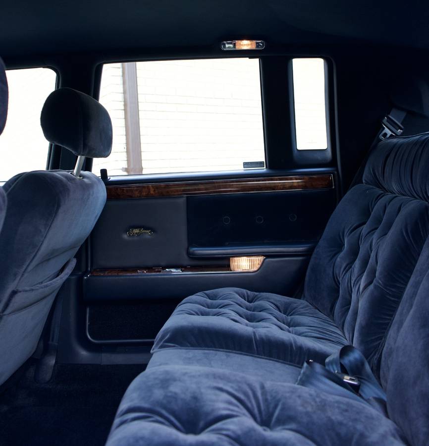 Chrysler-new-yorker-fifth-avenue-1993-blue-16