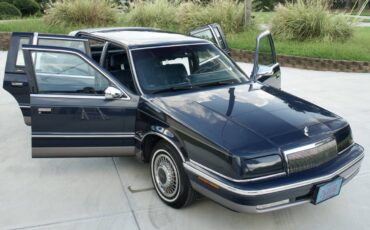 Chrysler-new-yorker-fifth-avenue-1993-blue-4