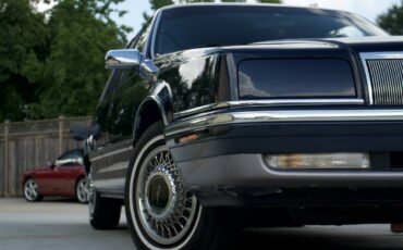 Chrysler-new-yorker-fifth-avenue-1993-blue-6