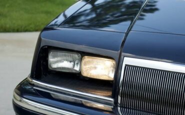 Chrysler-new-yorker-fifth-avenue-1993-blue-7
