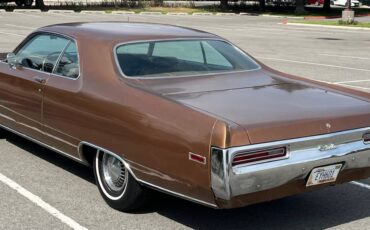 Chrysler-newport-1970-brown-2