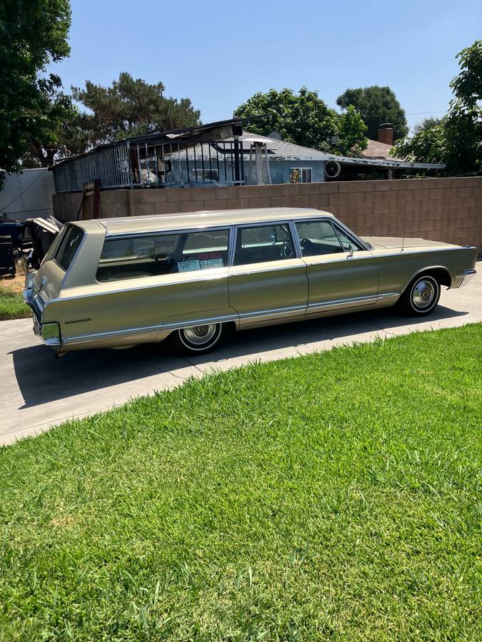 Chrysler-town-and-country-1966-1