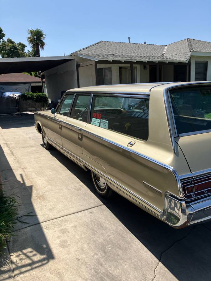 Chrysler-town-and-country-1966-2