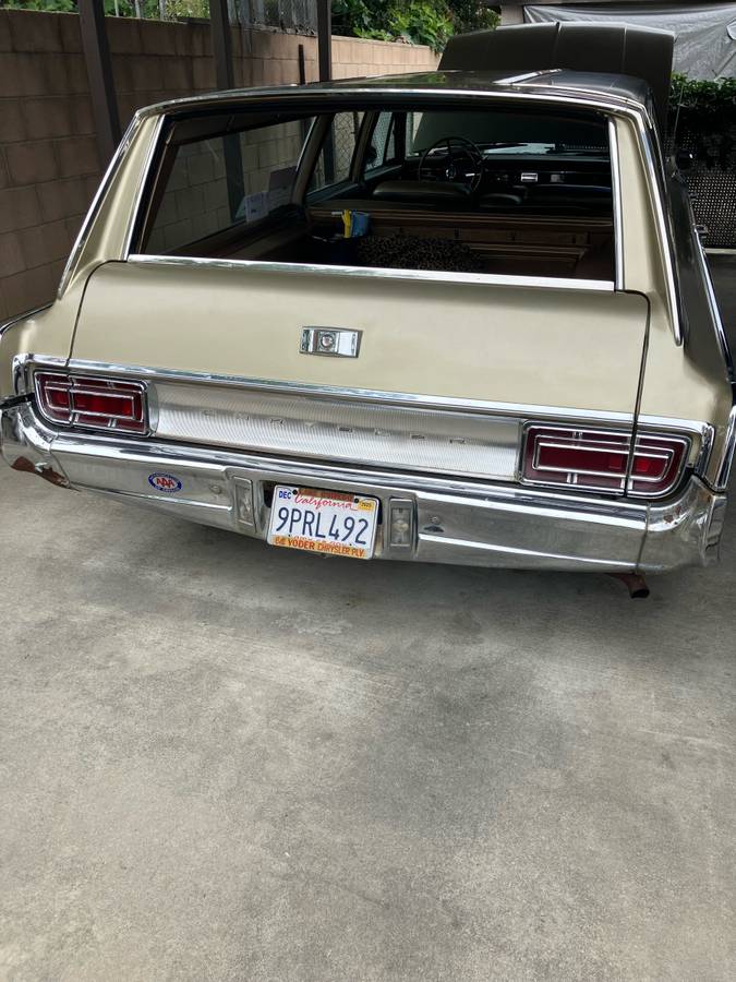 Chrysler-town-and-country-1966-6