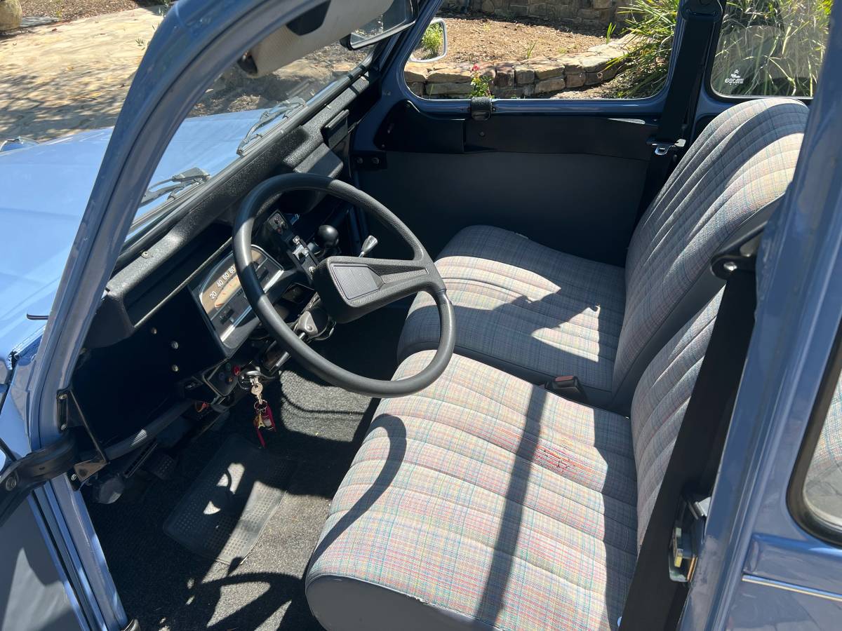 Citroen-2cv-club-6-1987-blue-4