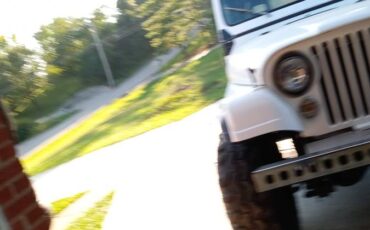 Cj7-1980-white-10