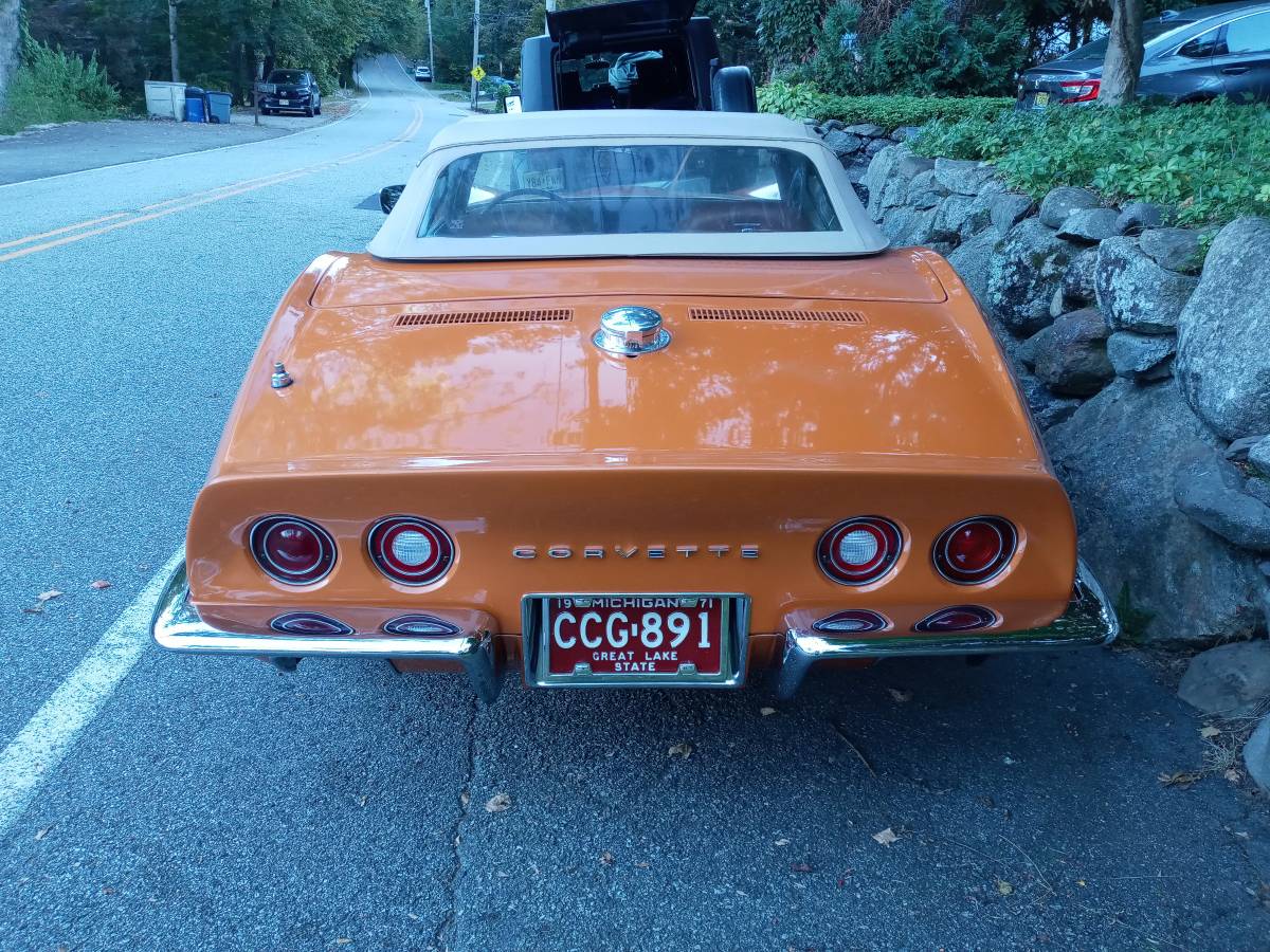 Corvette-1971-orange-4