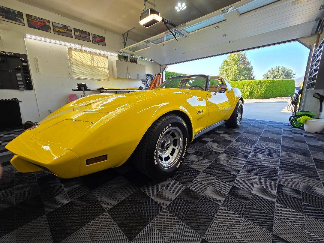 Corvette-1976-yellow-1