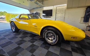 Corvette-1976-yellow
