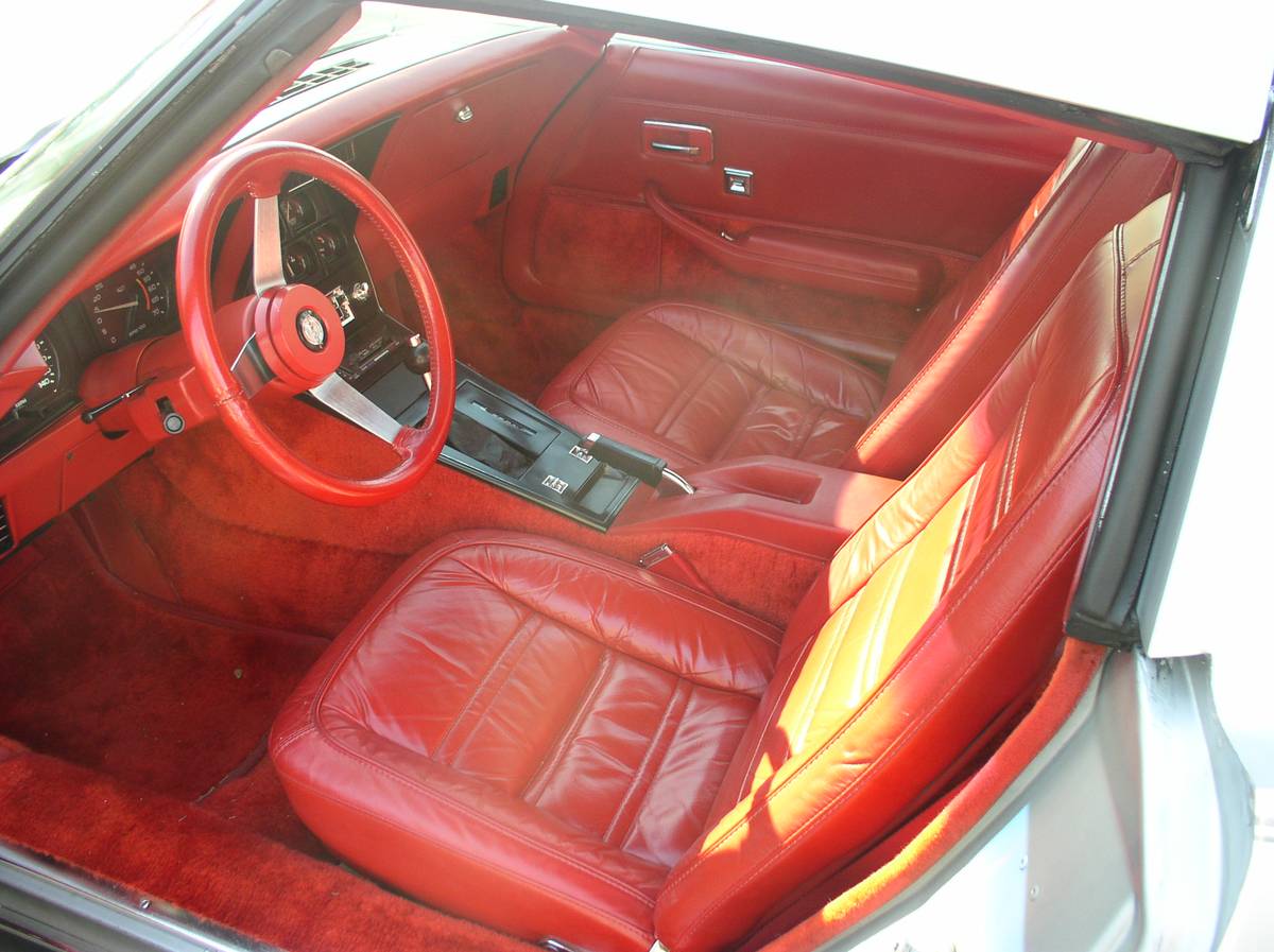 Corvette-1978-silver-3