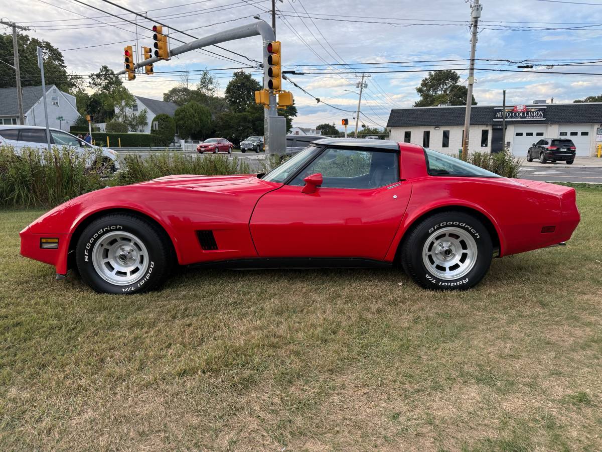 Corvette-1981-red-6