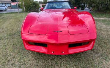 Corvette-1981-red-8