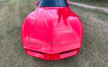 Corvette-1981-red-9