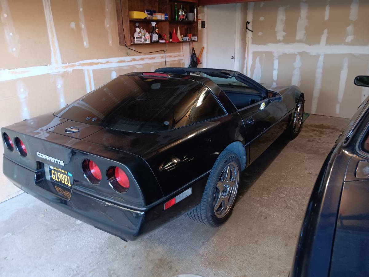 Corvette-c4-1988-black-11