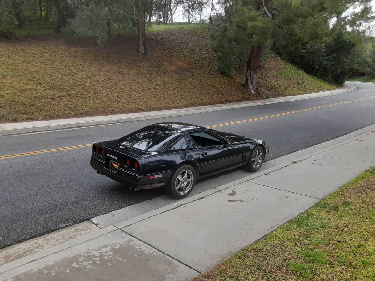 Corvette-c4-1988-black-15