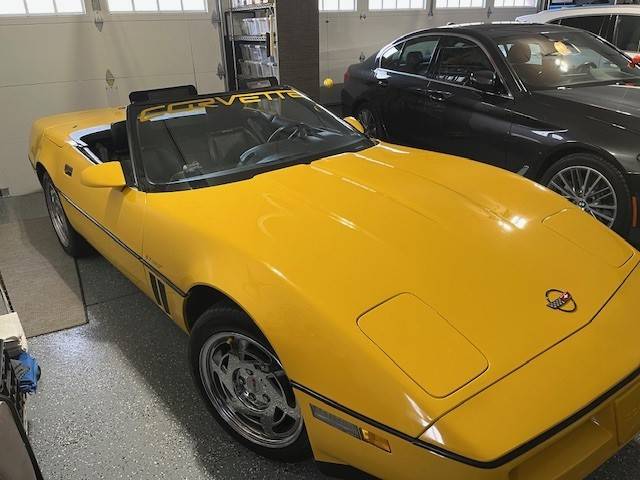 Corvette-convertible-1990-yellow-2